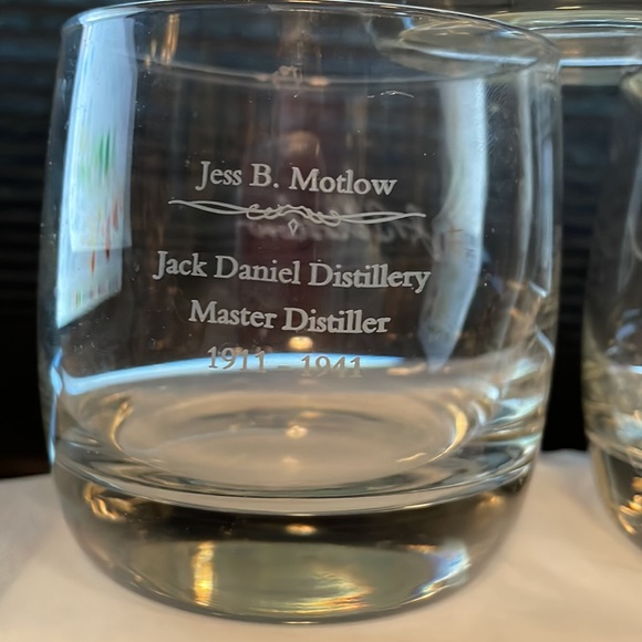 3 Vintage Jack Daniel’s round taster glass. 3 different Master Distillers. - Picture 3 of 5
